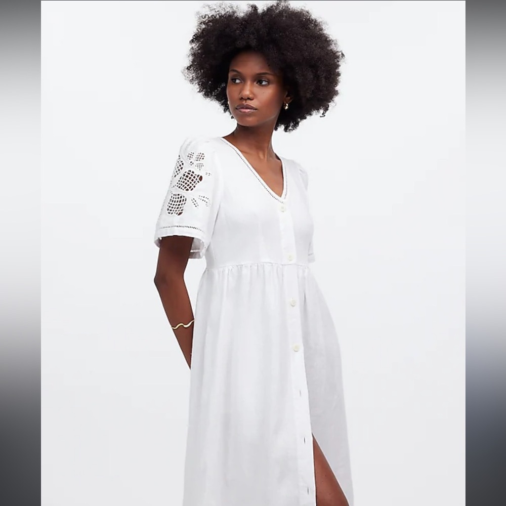 Madewell Cassie Button-Front Midi
Dress in Linen
